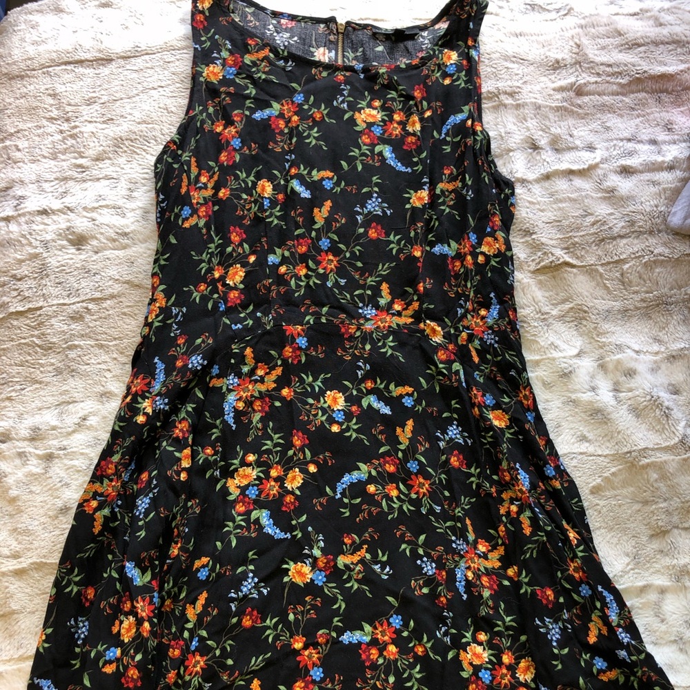 floral sleeveless dress